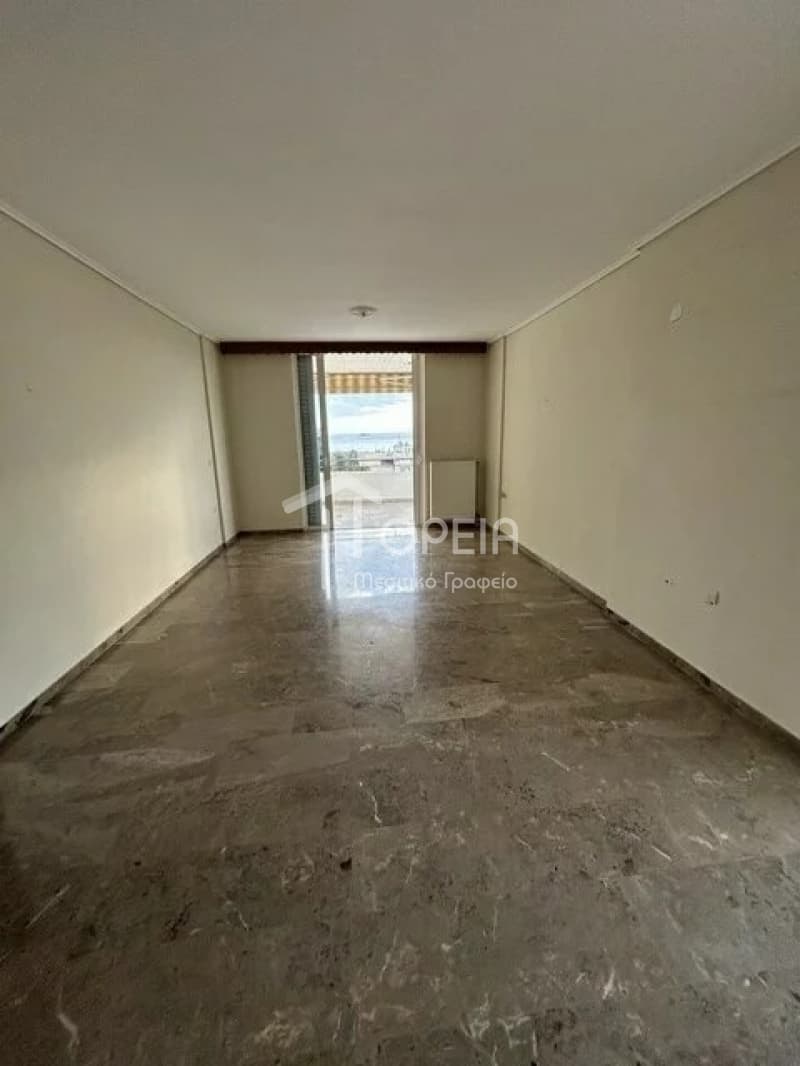 Apartment in Pigadakia, Vouliagmeni — Photo 1 of 11