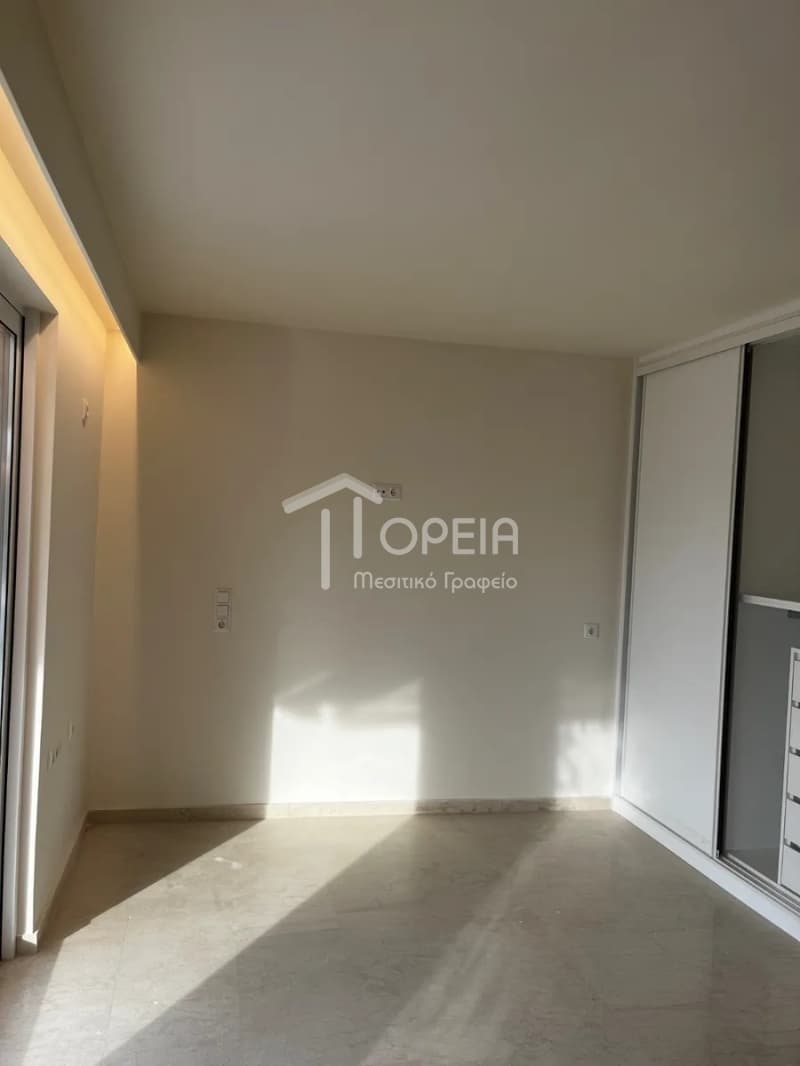 Apartment in Center, Vouliagmeni — Photo 9 of 12