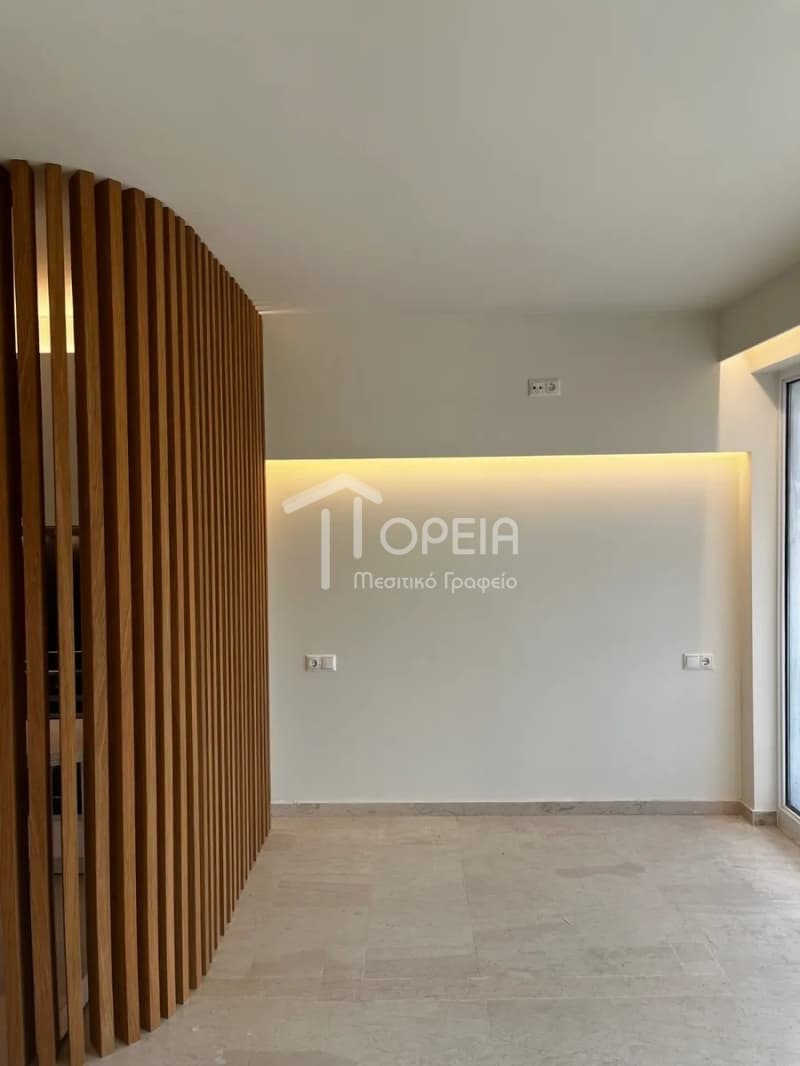 Apartment in Center, Vouliagmeni — Photo 4 of 12