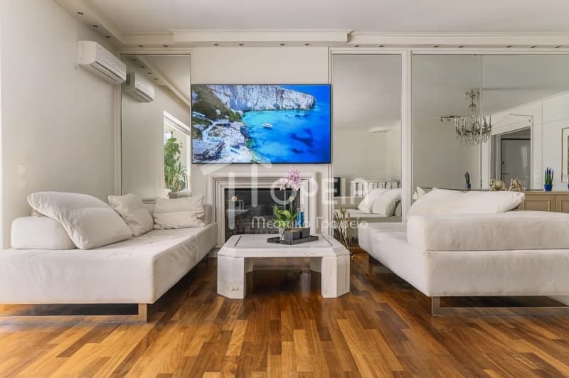 Apartment in Evryali, Voula — Photo 1 of 23