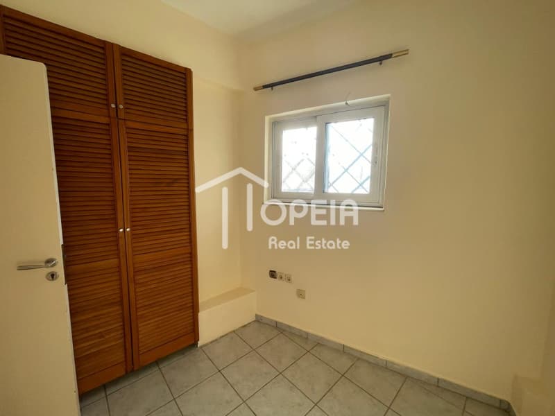 Apartment in Pigadakia, Vouliagmeni — Photo 12 of 17