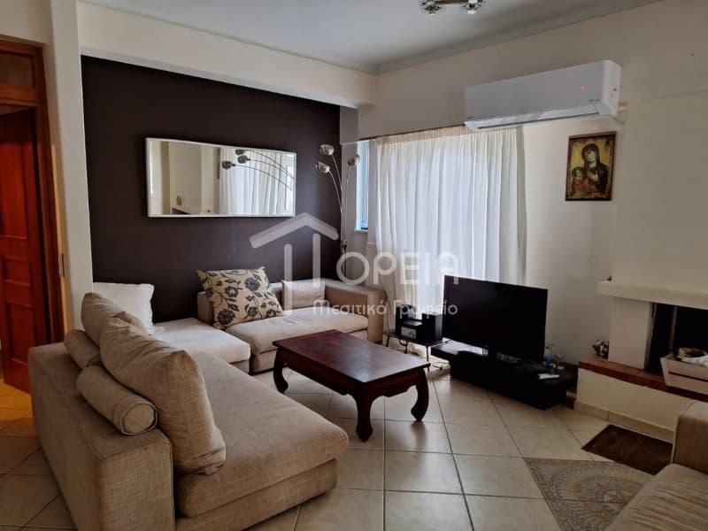 Apartment in Ano Elliniko, Elliniko — Photo 1 of 11