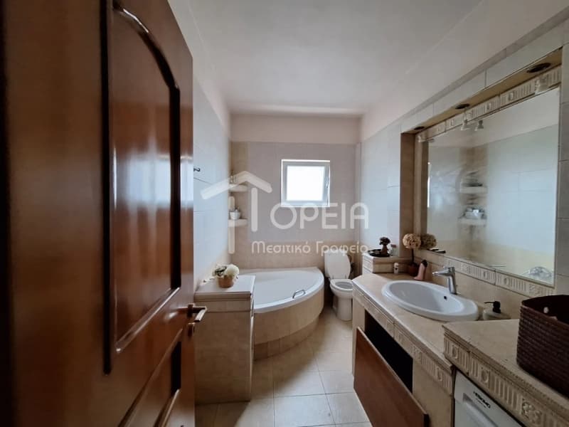 Apartment in Ano Elliniko, Elliniko — Photo 4 of 11