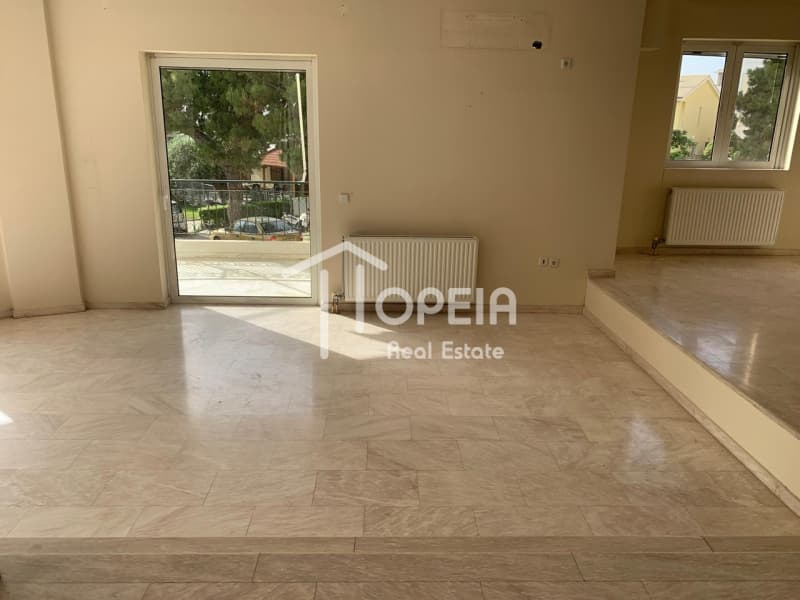 Apartment in Agia Paraskevi Ellinikou, Elliniko — Photo 1 of 30