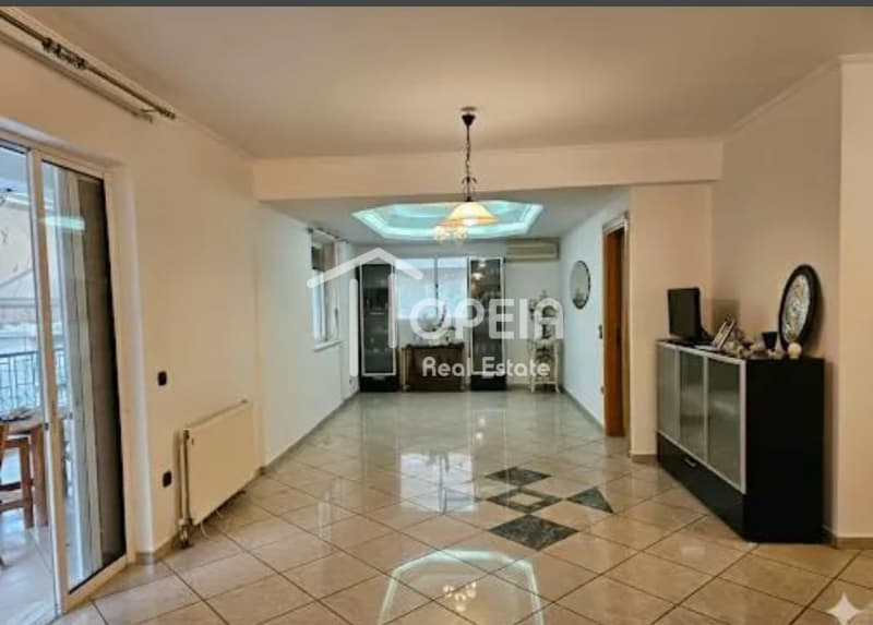 Apartment in Nekrotafeia, Palaio Faliro — Photo 1 of 8