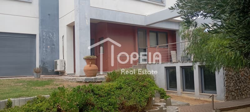 House in Κέντρο, Kalivia Thorikou — Photo 1 of 30