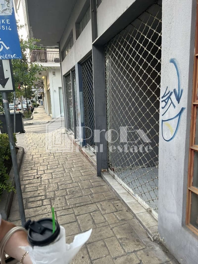 Κατάστημα στην Νταμαράκια, Αιγάλεω — Φωτογραφία 3 από 3