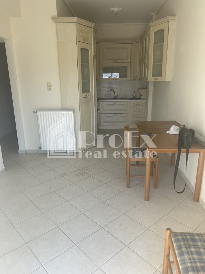 Apartment in Palatiani, Ilion — Photo 1 of 9