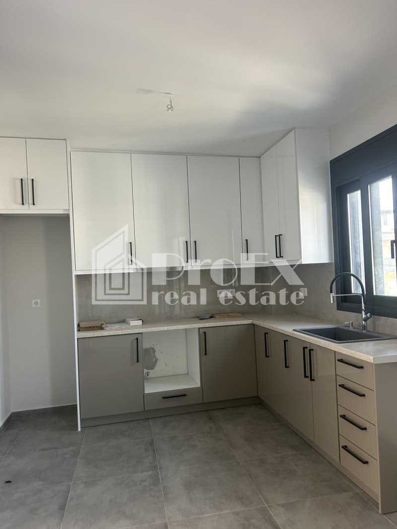 Apartment in Kanapitsa, Metamorfosi — Photo 2 of 14