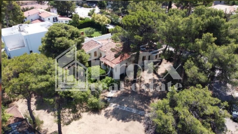 House in Adames Oikismos Peloponnision, Kifisia — Photo 1 of 2