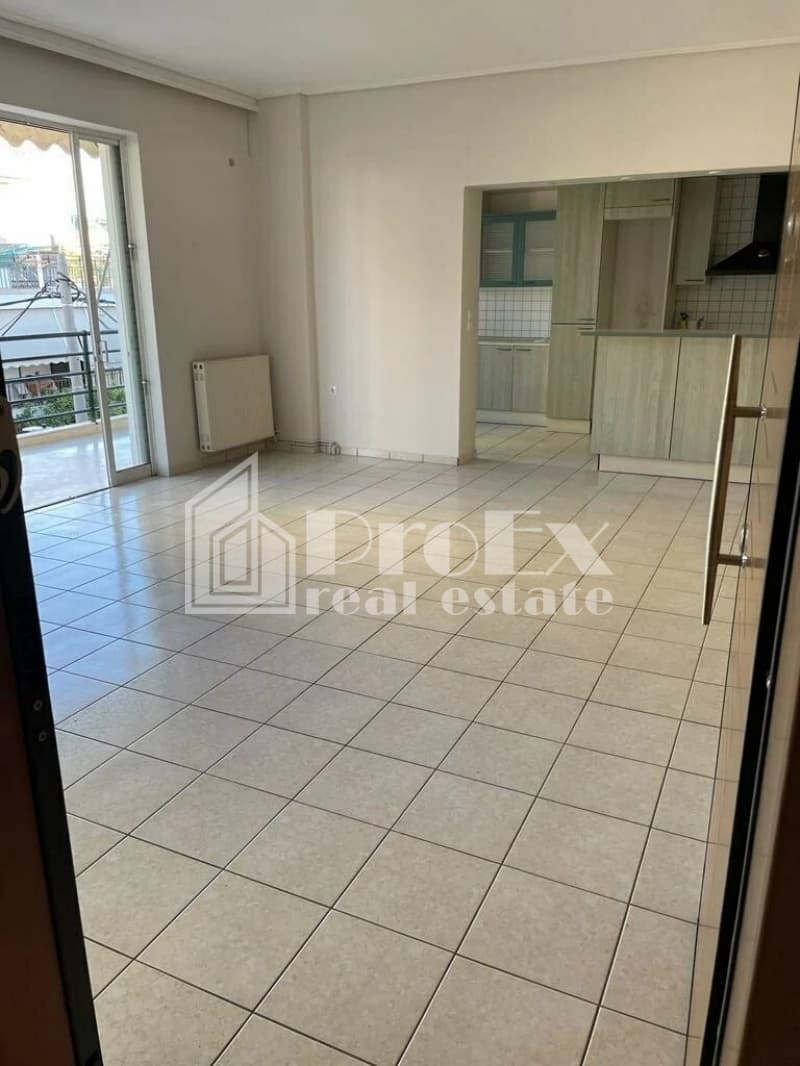 Apartment in Megala Sxoinia A, Acharnes — Photo 2 of 8