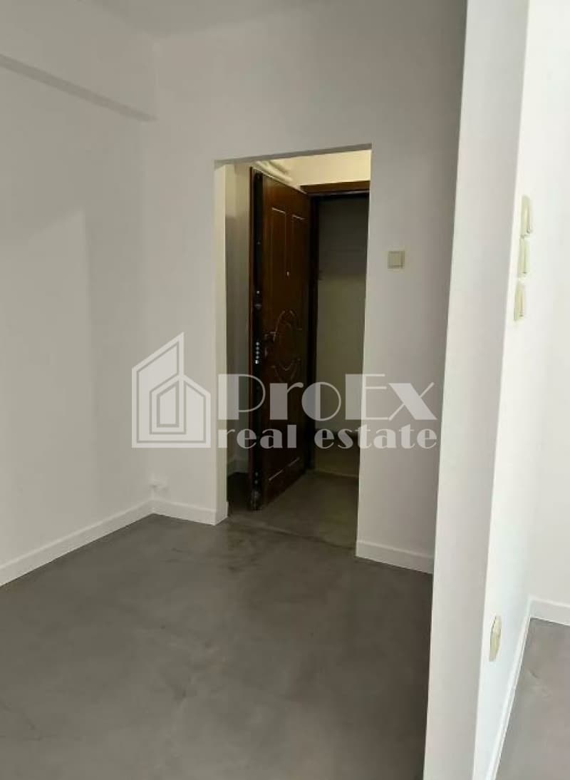 Apartment in Kipseli, Kipseli — Photo 1 of 12