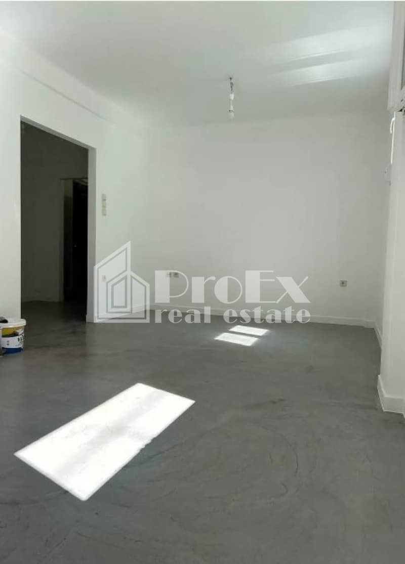 Apartment in Kipseli, Kipseli — Photo 11 of 12