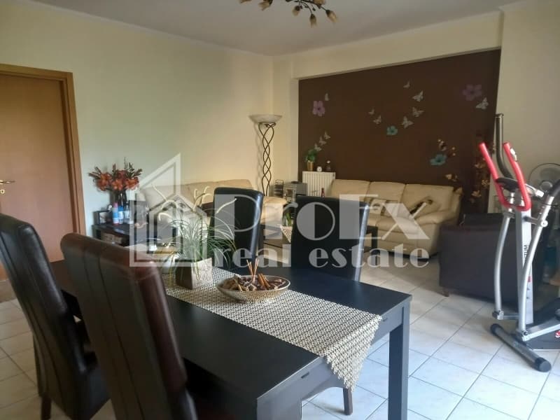 Apartment in Schinias, Peristeri — Photo 1 of 19