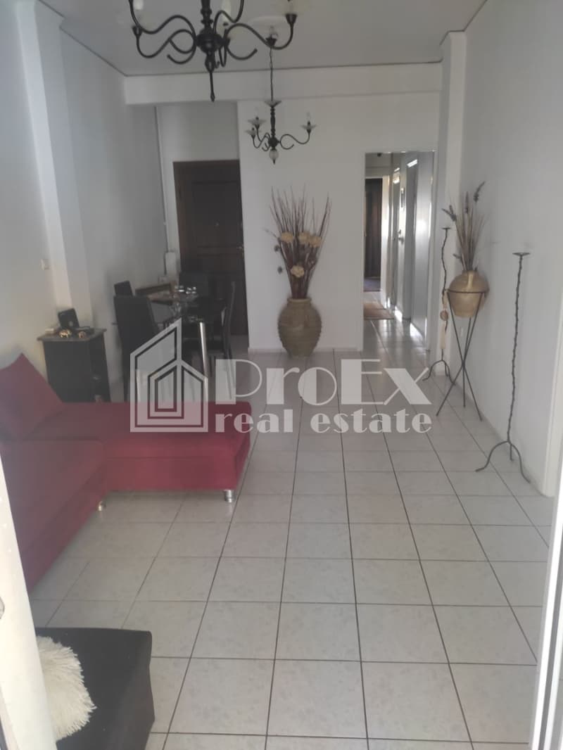 Apartment in Zoodoxos Pigi, Peristeri — Photo 1 of 18