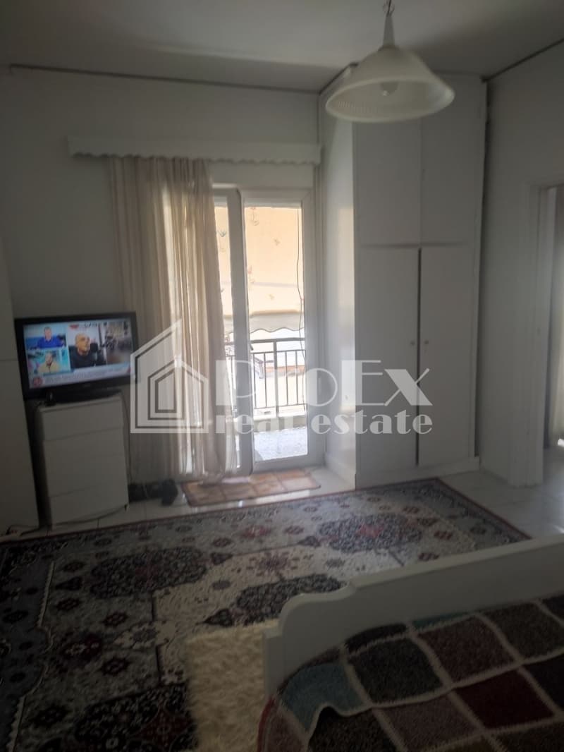 Apartment in Zoodoxos Pigi, Peristeri — Photo 15 of 18