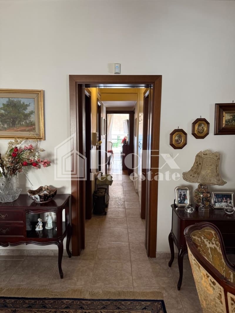 Apartment in Eleftheroupoli, Nea Ionia — Photo 1 of 23