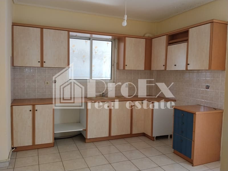 Apartment in Ionia, Nea Ionia — Photo 1 of 18