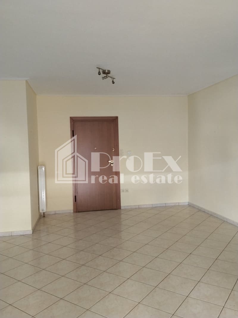 Apartment in Ionia, Nea Ionia — Photo 3 of 18