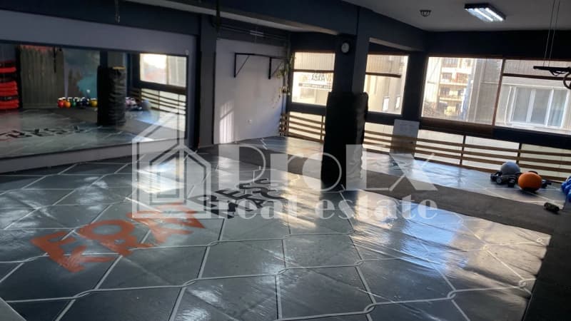 Αίθουσα Εκδηλώσεων στην Πλατεία Ηρώων, Ιστορικό Κέντρο