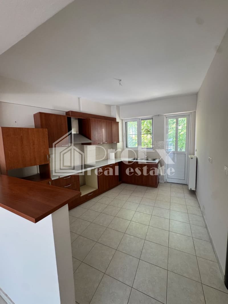 House in Center, Gerakas — Photo 4 of 22