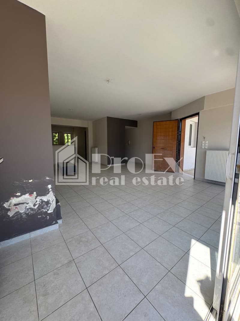 House in Center, Gerakas — Photo 3 of 22