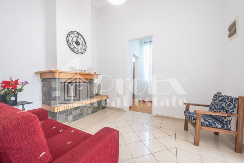 House in Osios Loukas, Patisia — Photo 8 of 20
