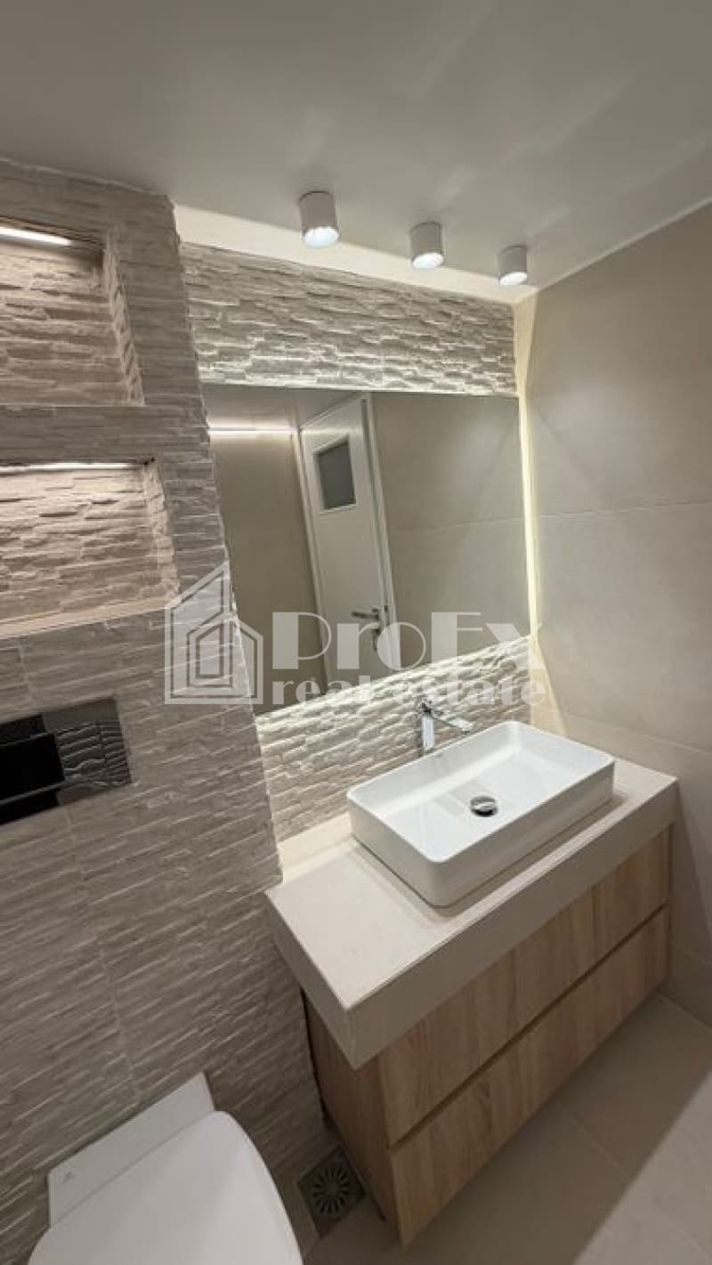 Γραφείο στην Hilton, Ιλίσια — Φωτογραφία 7 από 9