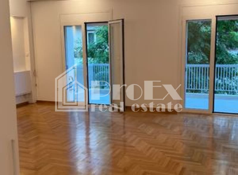 Γραφείο στην Hilton, Ιλίσια — Φωτογραφία 2 από 9