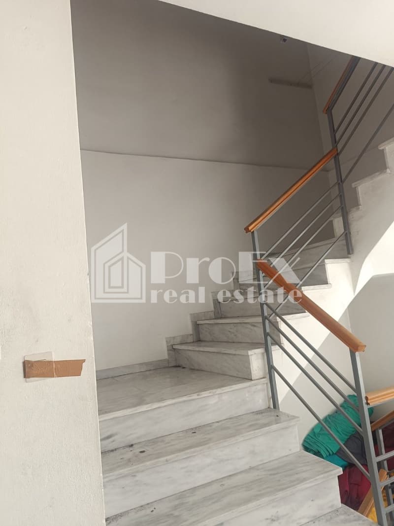 Ελαφρύς Βιομηχανικός Χώρος στην Ανθούπολη, Περιστέρι — Φωτογραφία 17 από 21