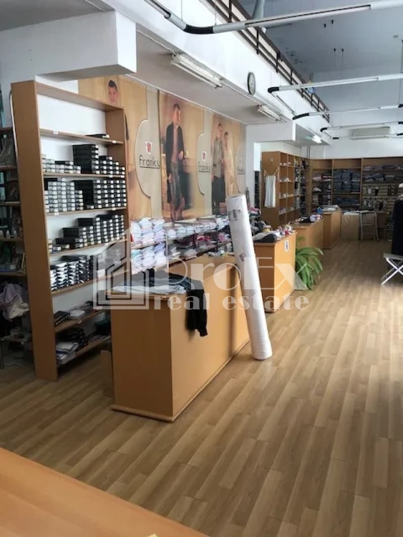 Retail Store in Dafni, Dafni — Photo 1 of 5