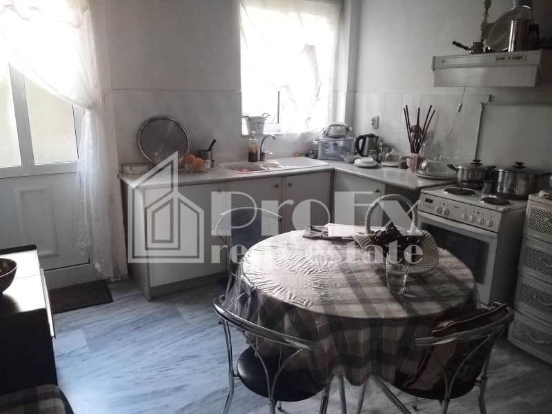 Apartment in Center, Ilion — Photo 8 of 17