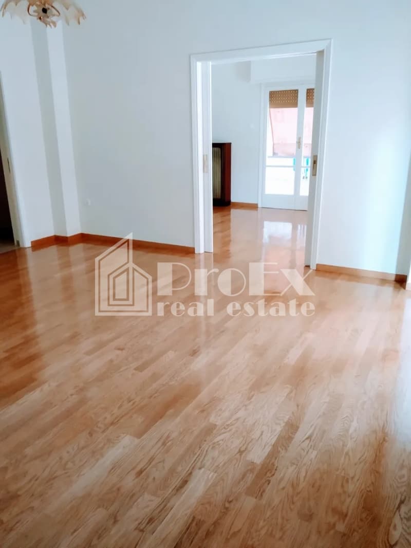 Apartment in Osios Loukas, Patisia — Photo 1 of 8