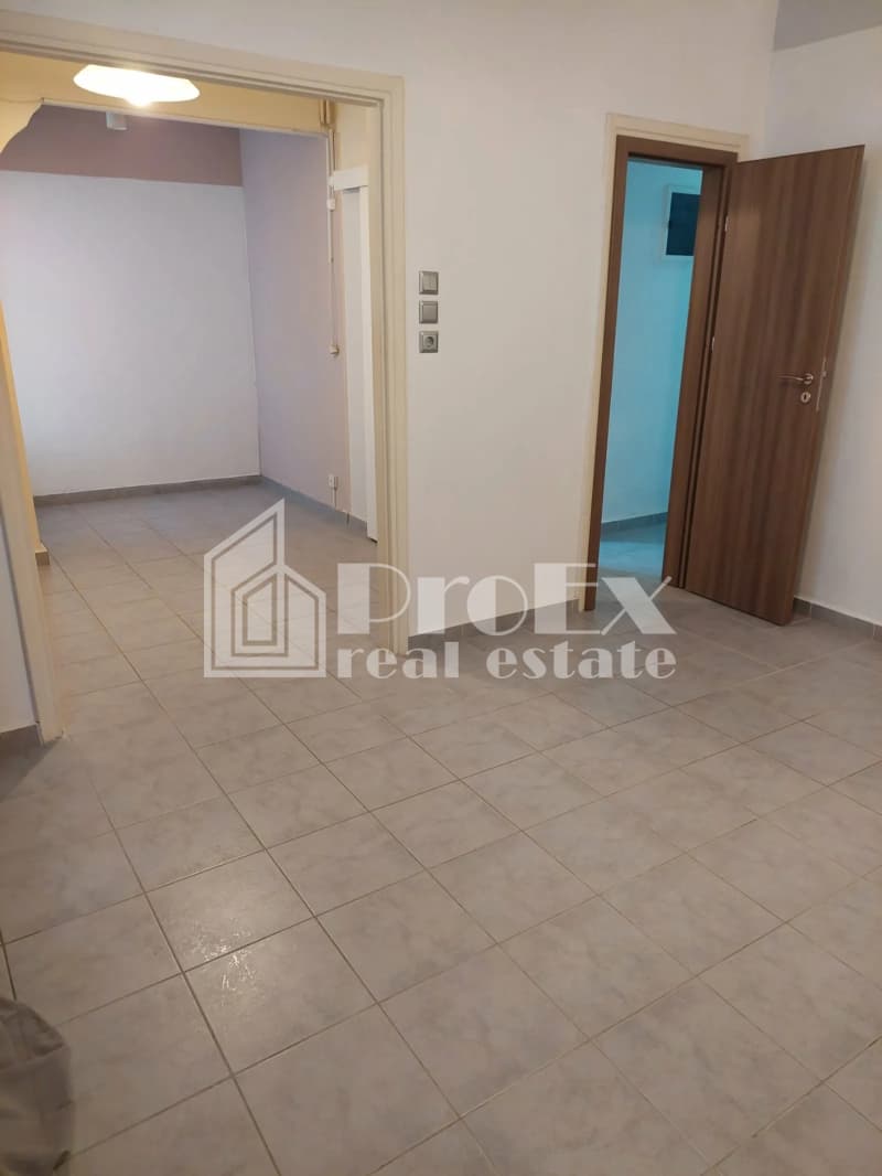 Apartment in Nosokomeio Pedon, Goudi — Photo 1 of 18