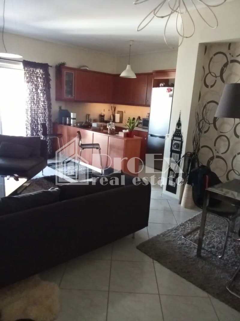 Apartment in Center, Ilion — Photo 9 of 12