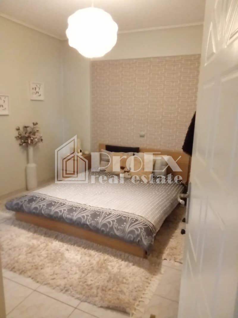 Apartment in Center, Ilion — Photo 4 of 12
