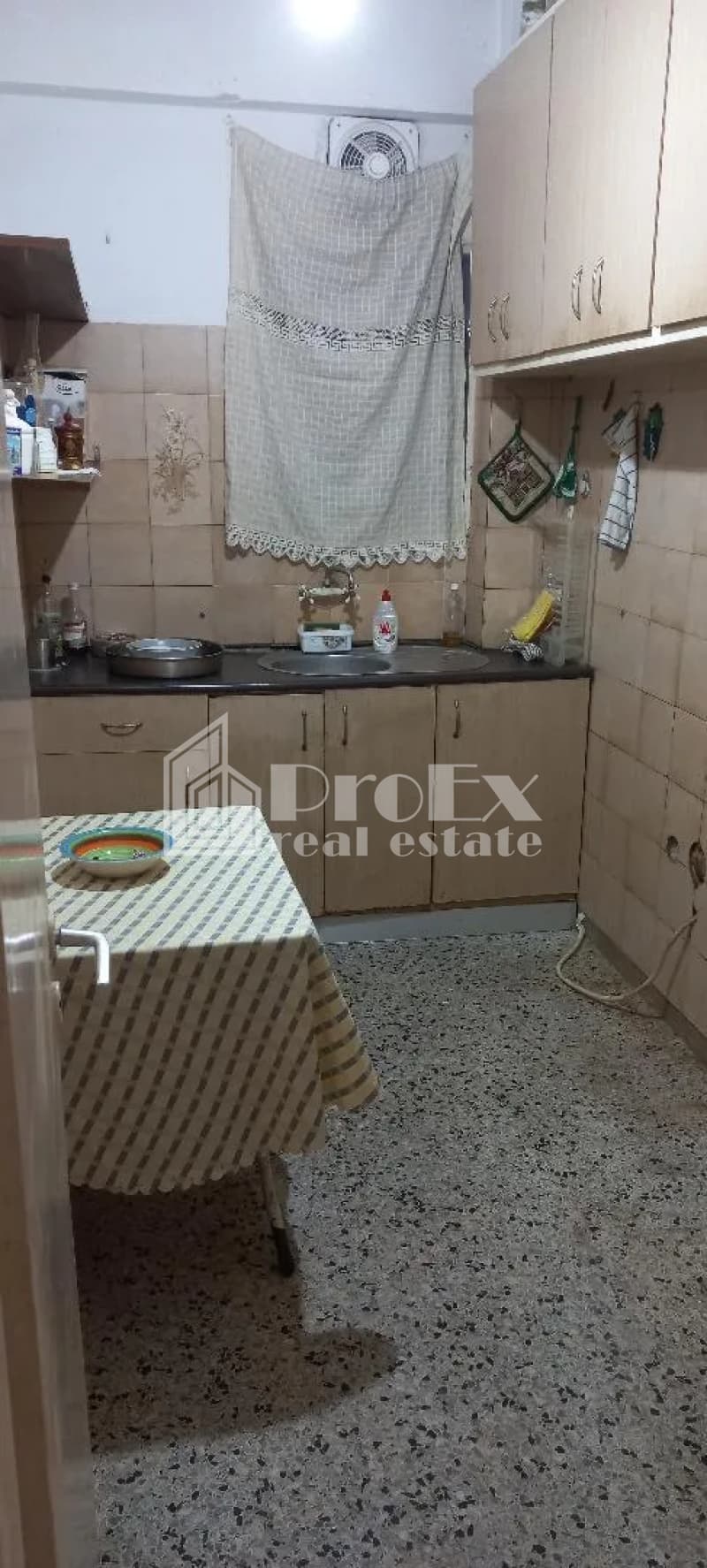 Apartment in Osios Loukas, Patisia — Photo 8 of 11