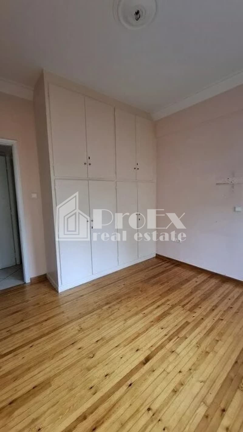 Apartment in Evaggelistria, Piraeus — Photo 4 of 11