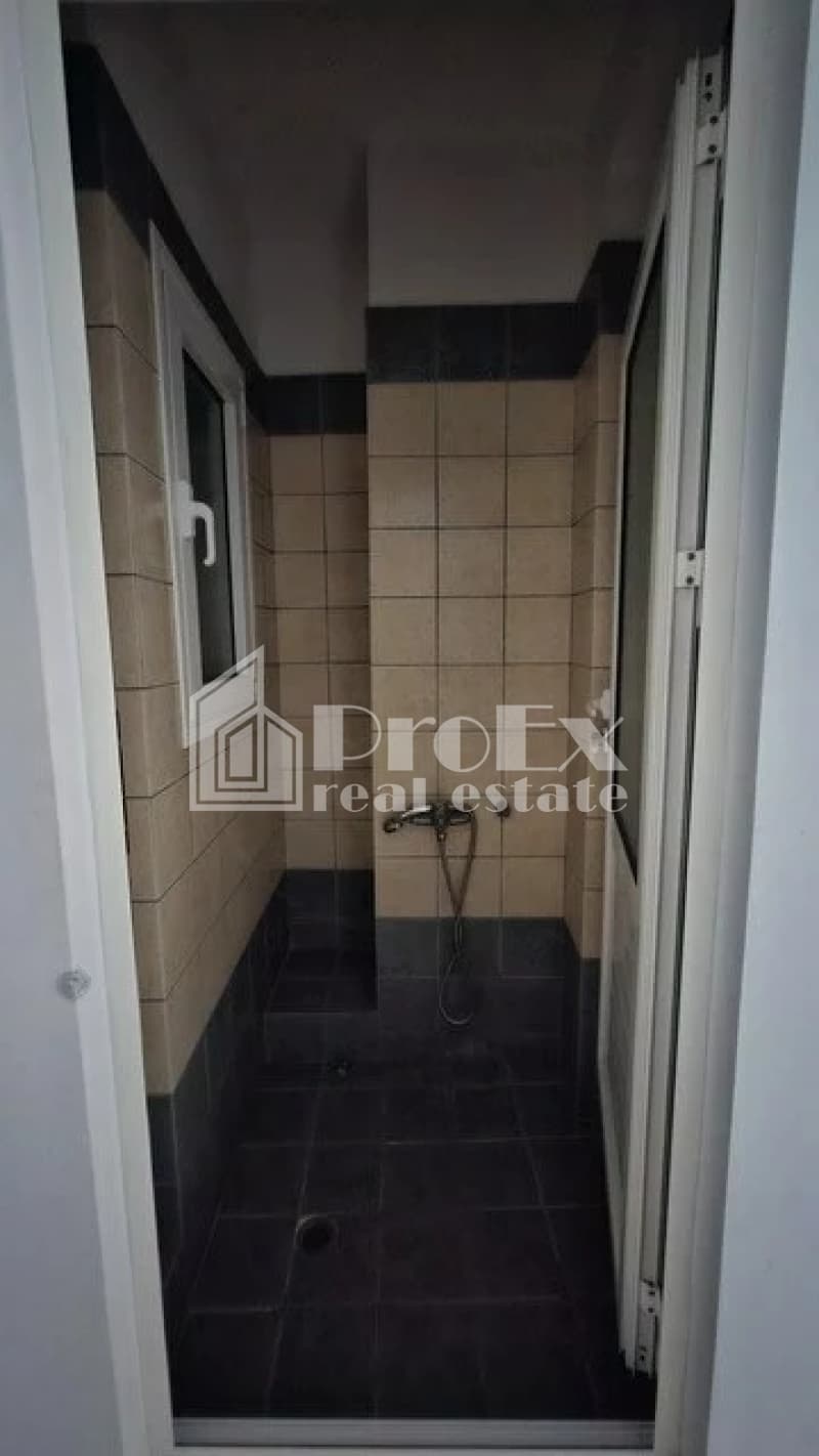 Apartment in Evaggelistria, Piraeus — Photo 9 of 11
