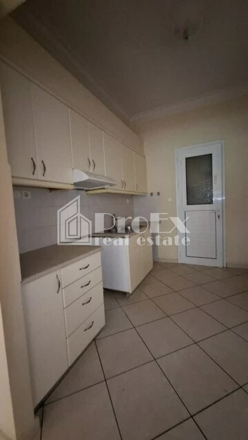 Apartment in Evaggelistria, Piraeus — Photo 10 of 11