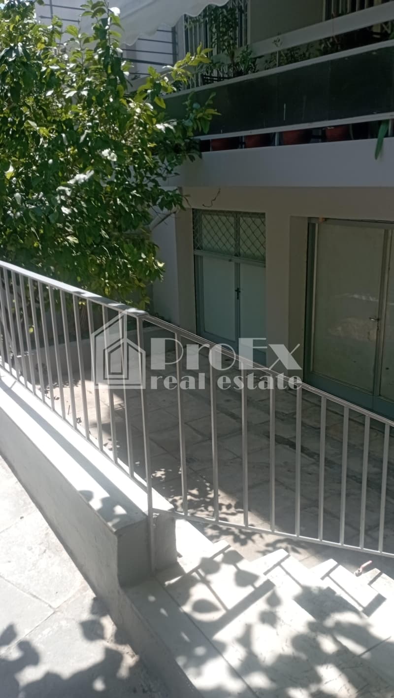 Αίθουσα Εκδηλώσεων στην Γκράβα, Πατήσια — Φωτογραφία 1 από 11