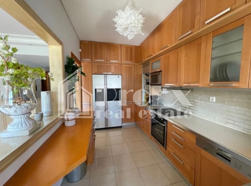 House in Golf, Glyfada — Photo 12 of 30