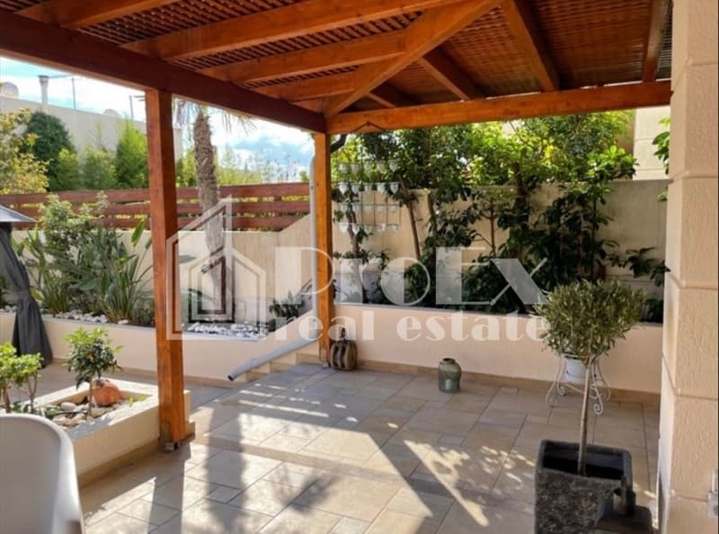 House in Golf, Glyfada — Photo 10 of 30
