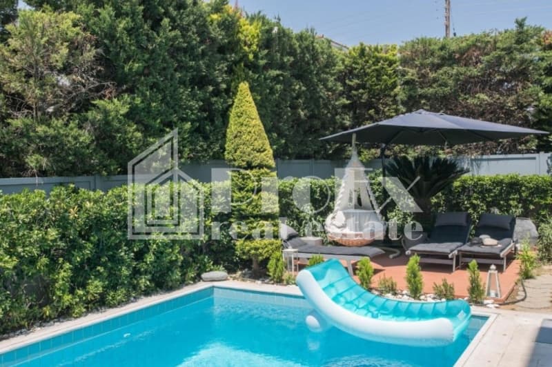House in Golf, Glyfada — Photo 2 of 23