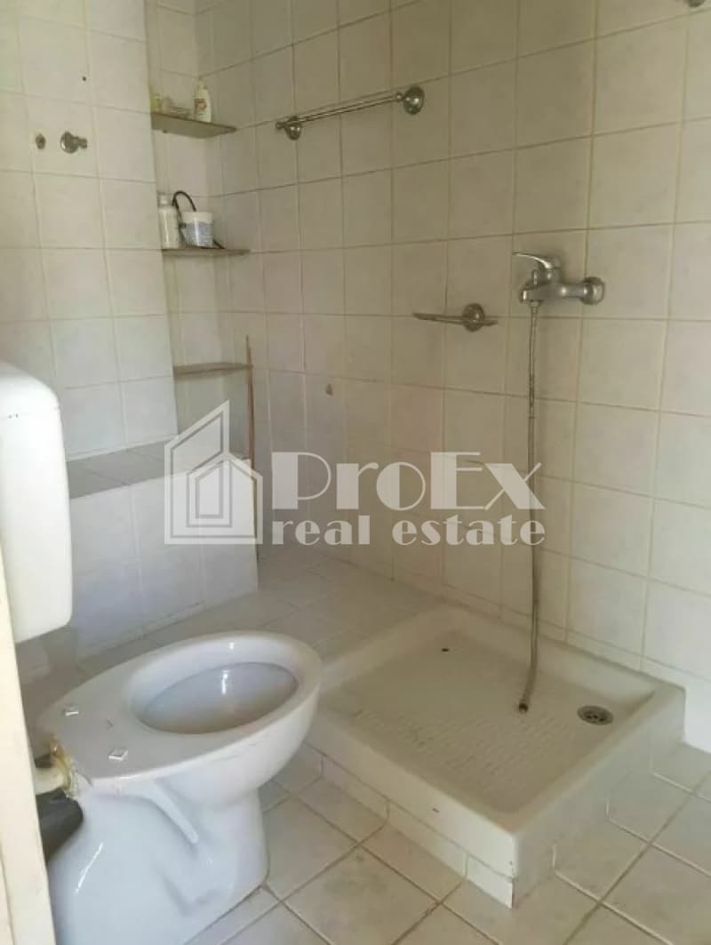 Apartment in Omonoia, Kentro — Photo 5 of 6