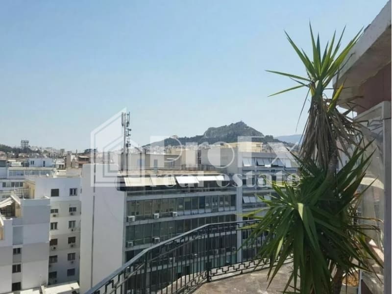Apartment in Omonoia, Kentro — Photo 1 of 6