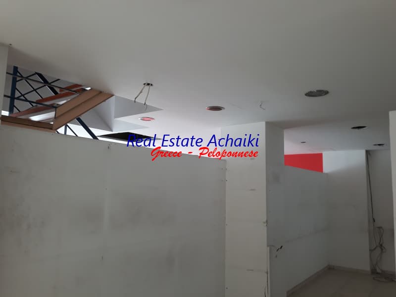 Retail Store in Trion Navarchon, Patra — Photo 6 of 11