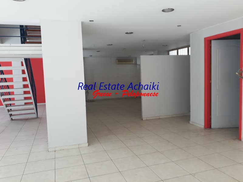 Retail Store in Trion Navarchon, Patra — Photo 9 of 11