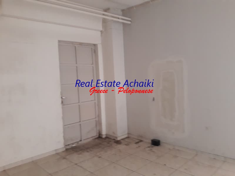 Retail Store in Trion Navarchon, Patra — Photo 11 of 11