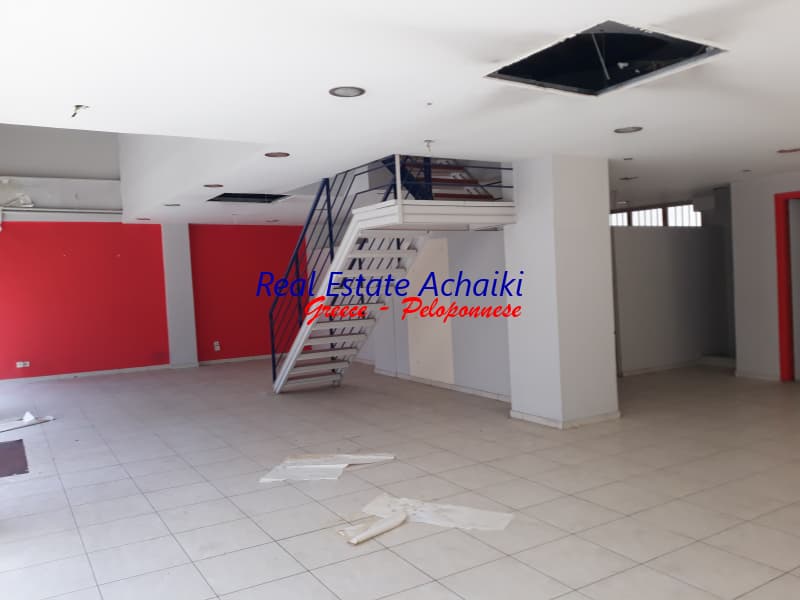 Retail Store in Trion Navarchon, Patra — Photo 10 of 11